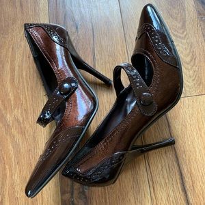 Glossy Paprika Heels